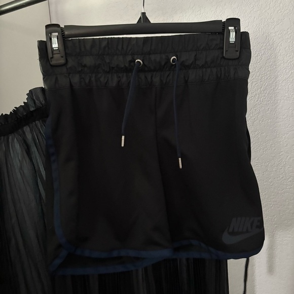 NIKE x SACAI sz XXS Black Pleated Skirt Overlay w/ Elastic Waist Shorts  2015 - Picture 2 of 10